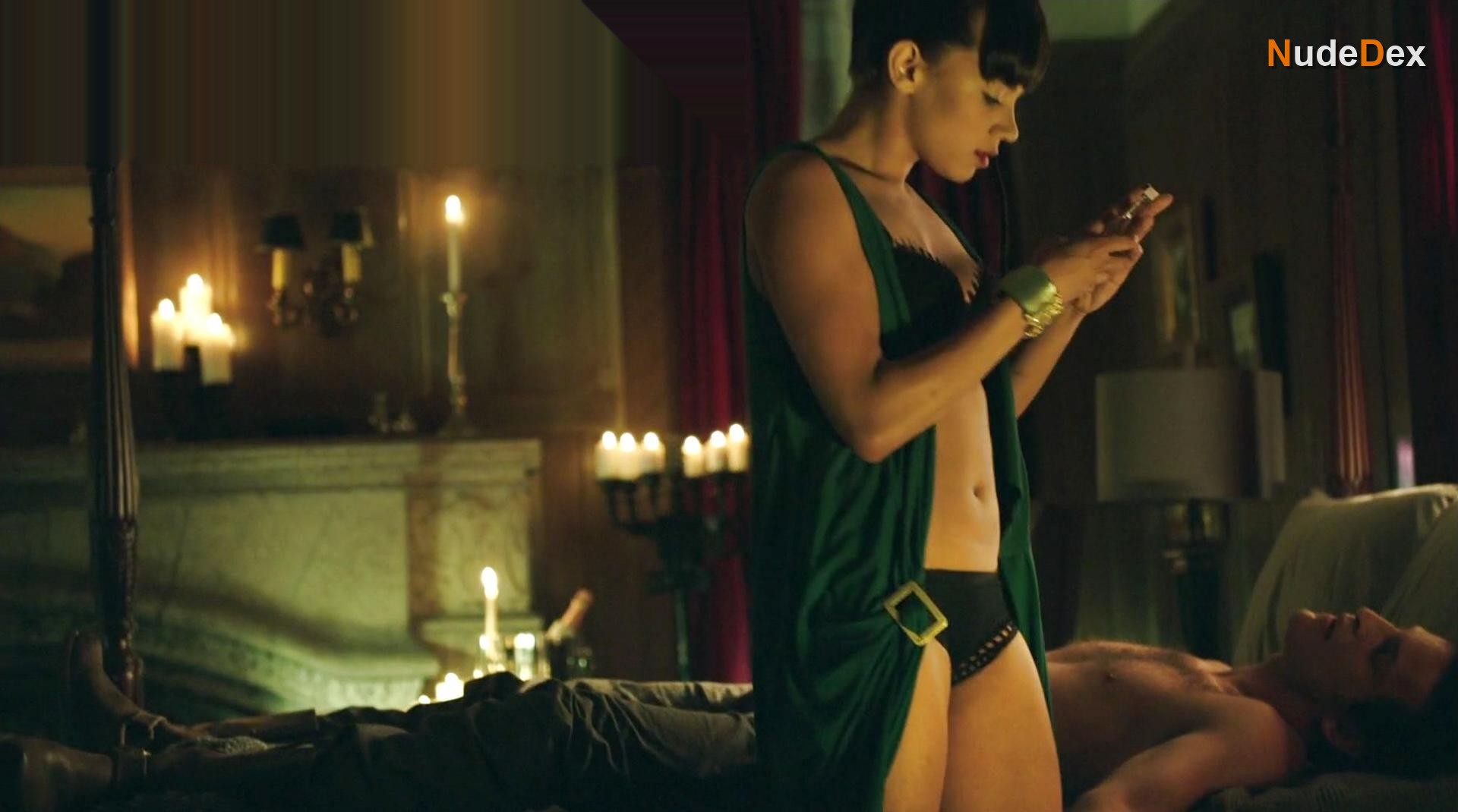 Hannah John-kamen in Killjoys, photo 18