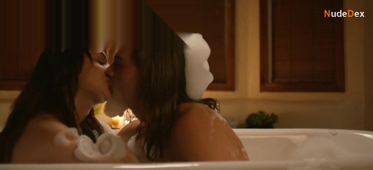 Hannah Marks in Banana Split, photo 2