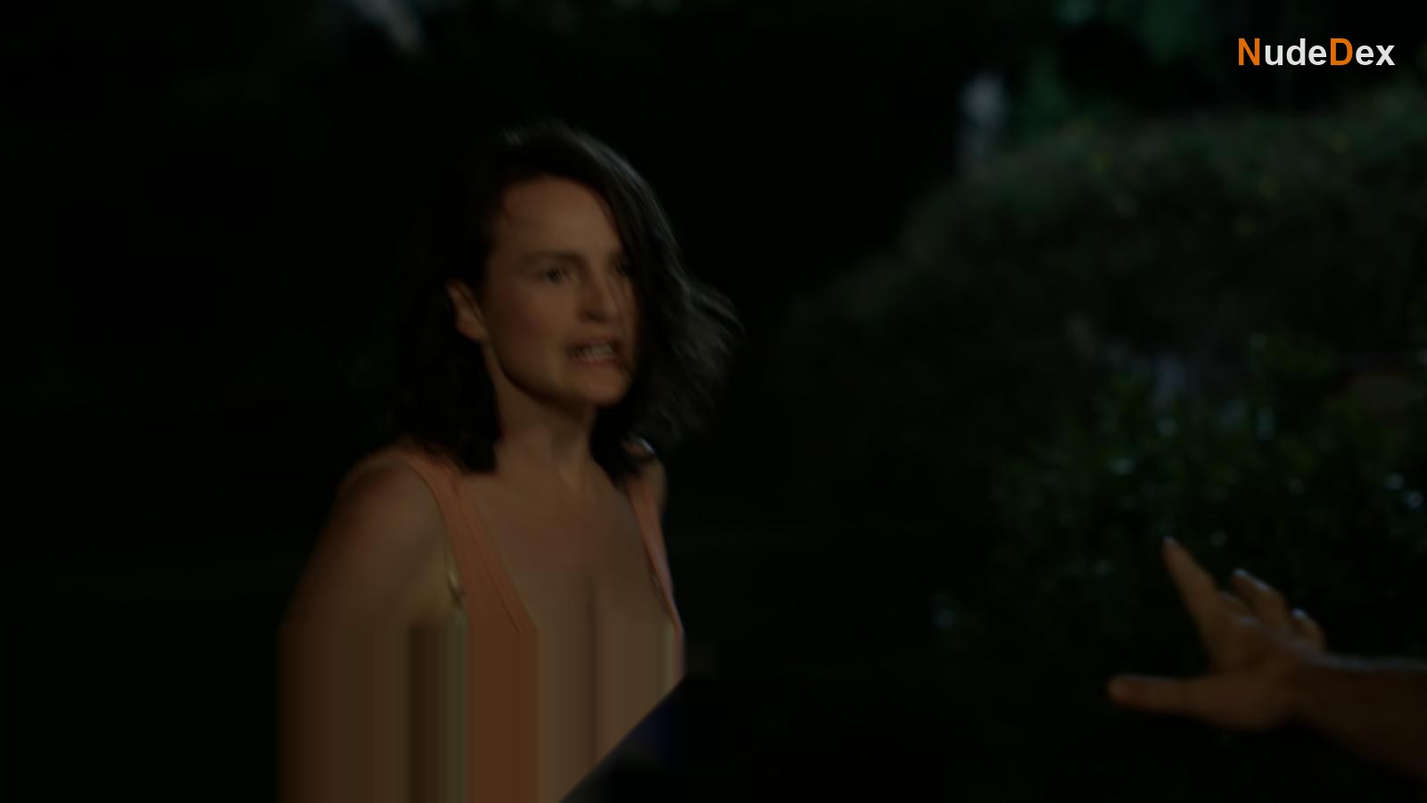 Hannah Monson in Glitch!, photo 4