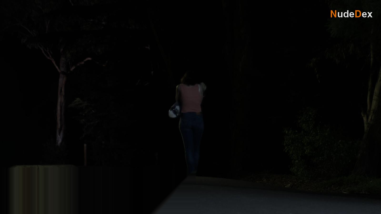 Hannah Monson in Glitch!, photo 6