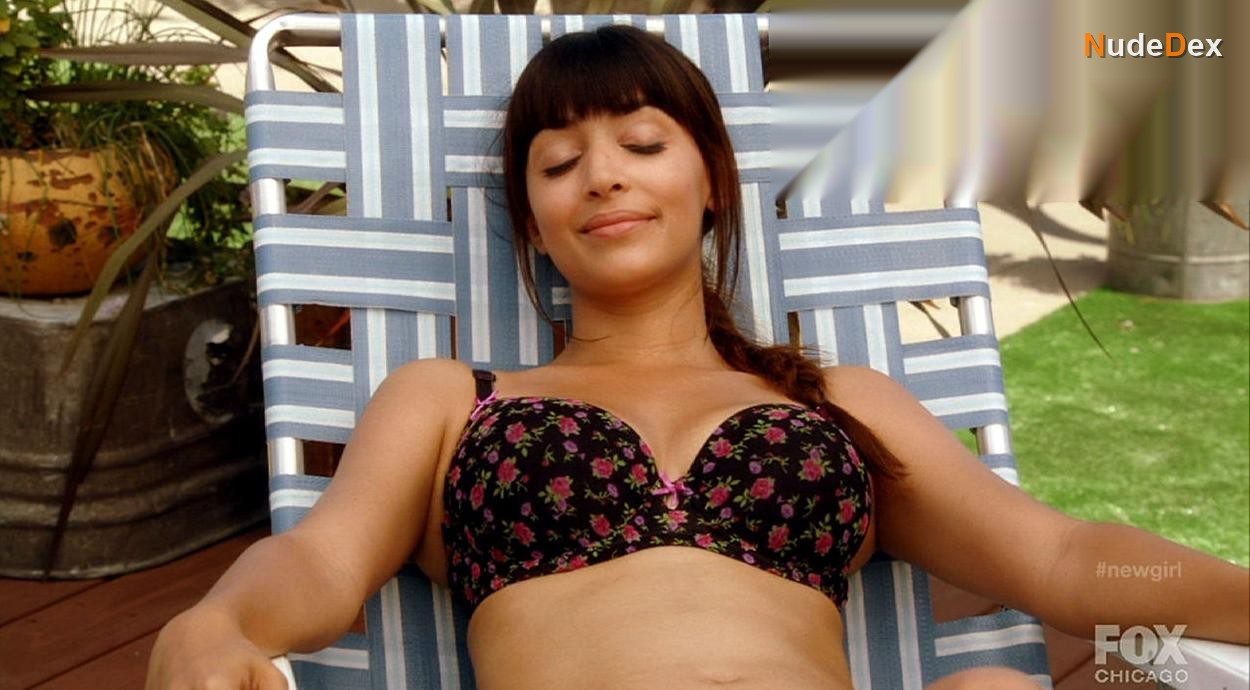Hannah Simone in New Girl, photo 14
