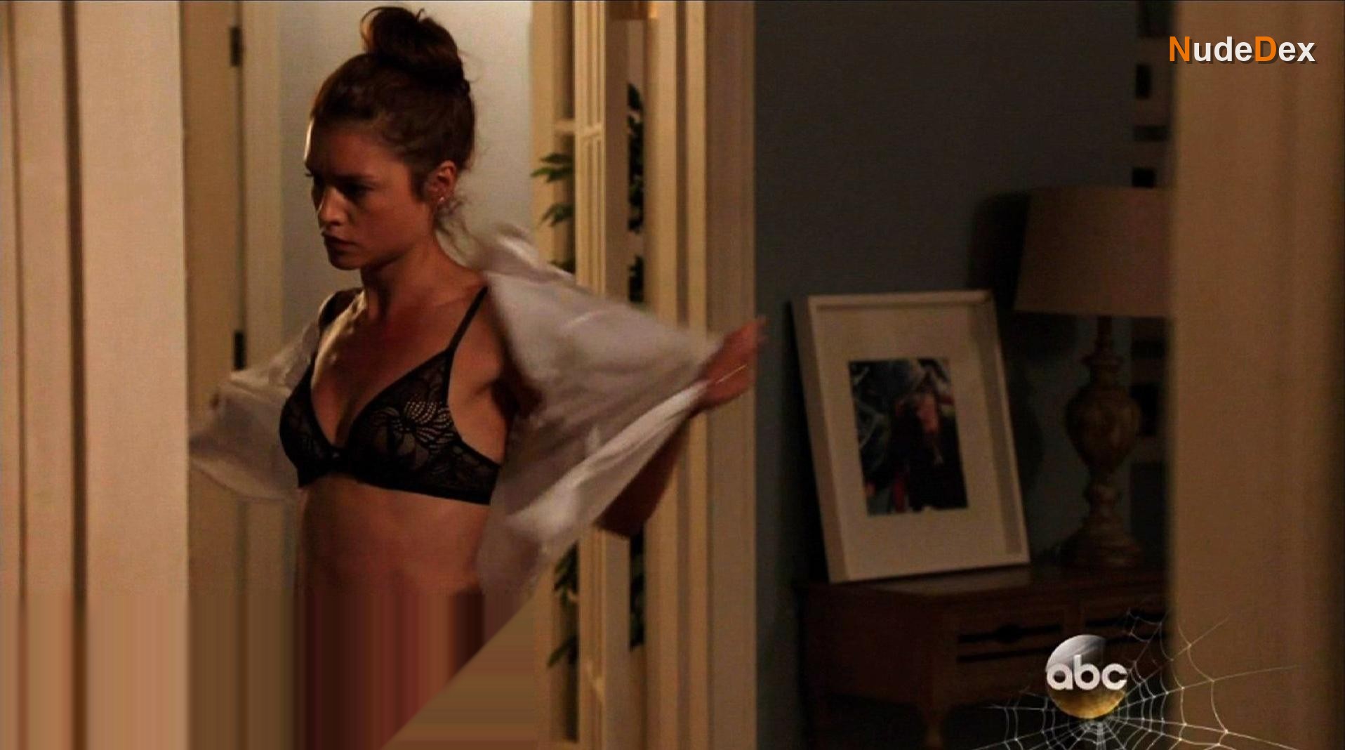 Hannah Ware in Betrayal, photo 5