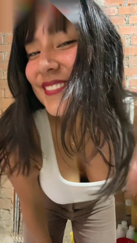 Haydee Arana in Hit, photo 1