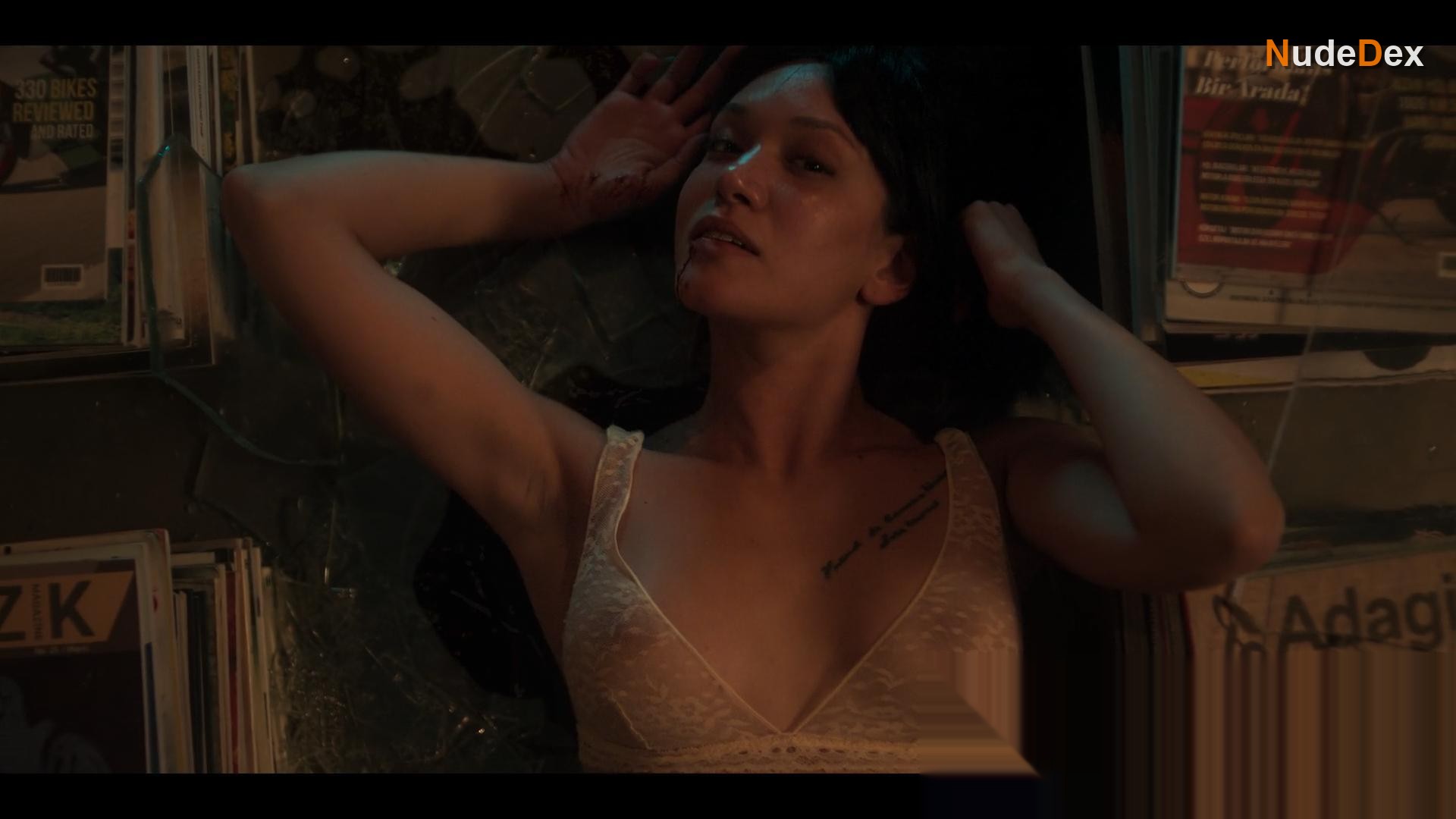 Hazal Subasi in First And Last, photo 12