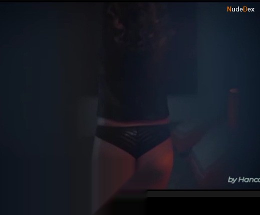 Hazal Turesan in A True Gentleman, photo 8