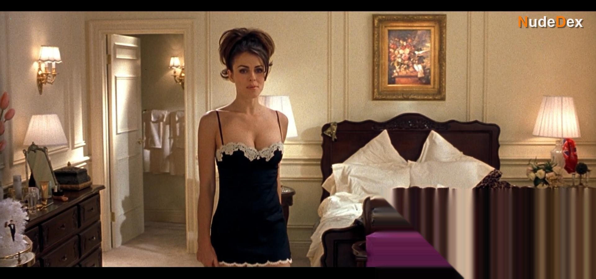 Heather Graham in Austin Powers The Spy Who Shagged Me, photo 7