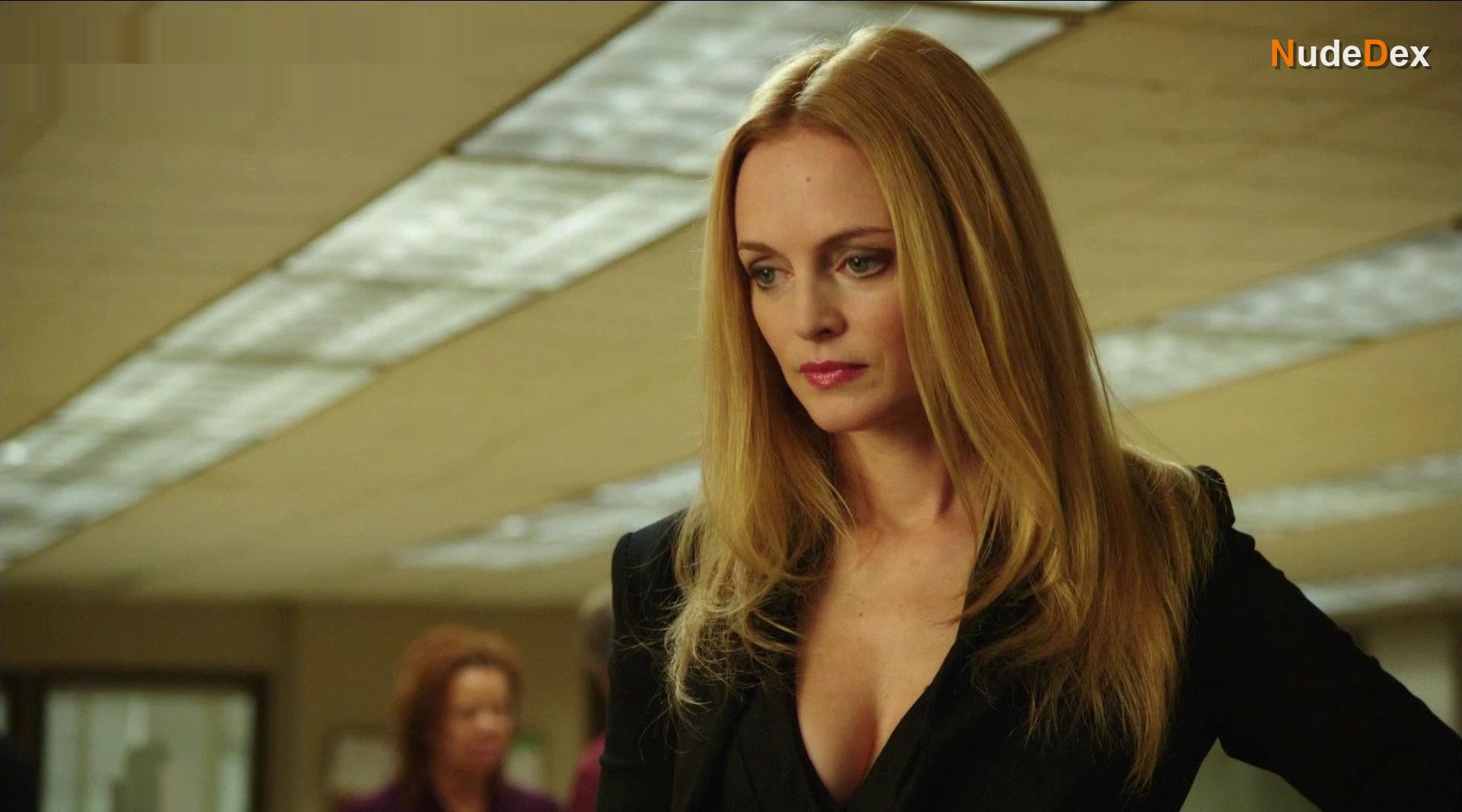 Heather Graham in Behaving Badly, photo 1