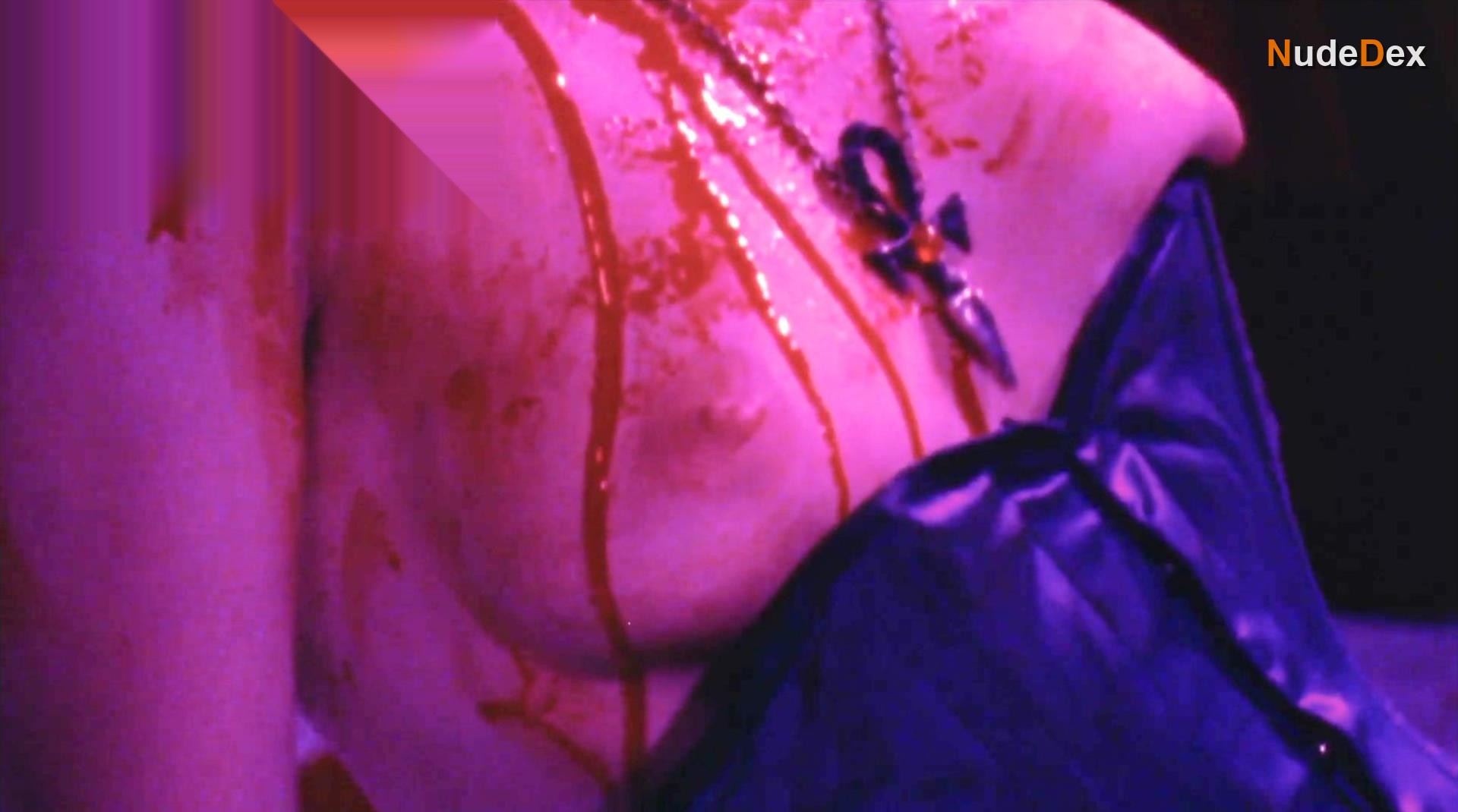 Heidi James in Femme Fatales