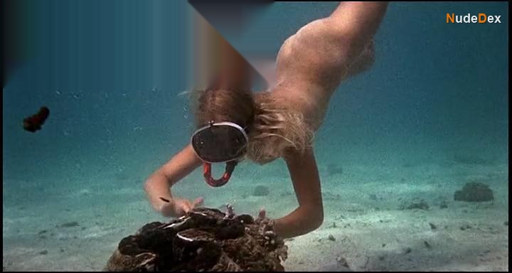 Helen Mirren in Age Of Consent, photo 3