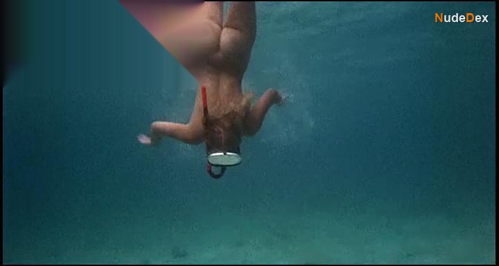 Helen Mirren in Age Of Consent, photo 33
