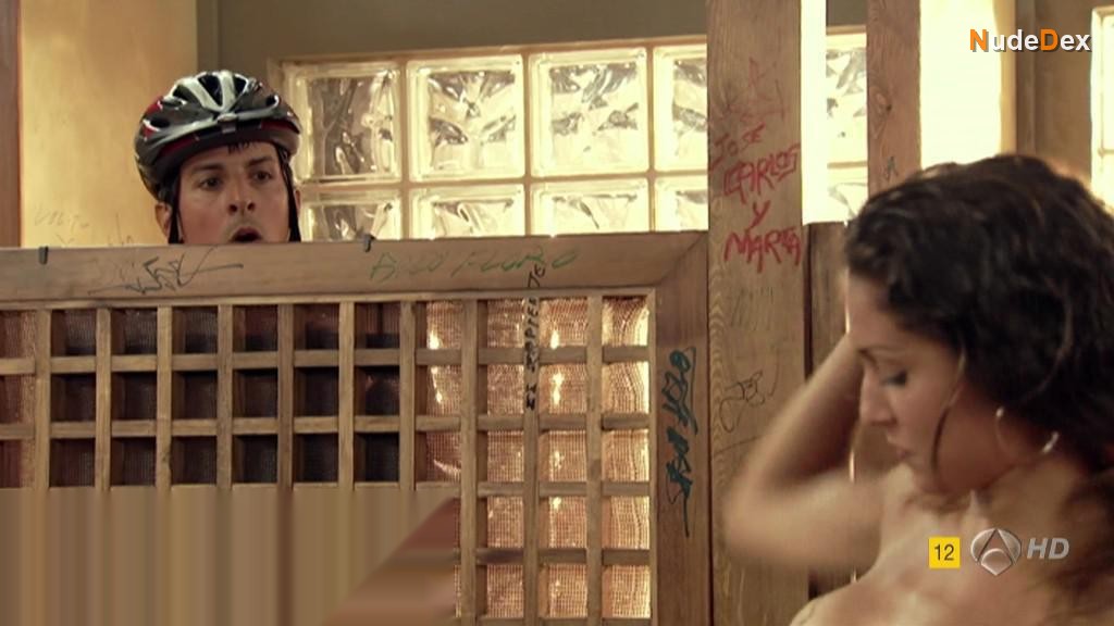 Hiba Abouk in Con El Culo Al Aire, photo 3