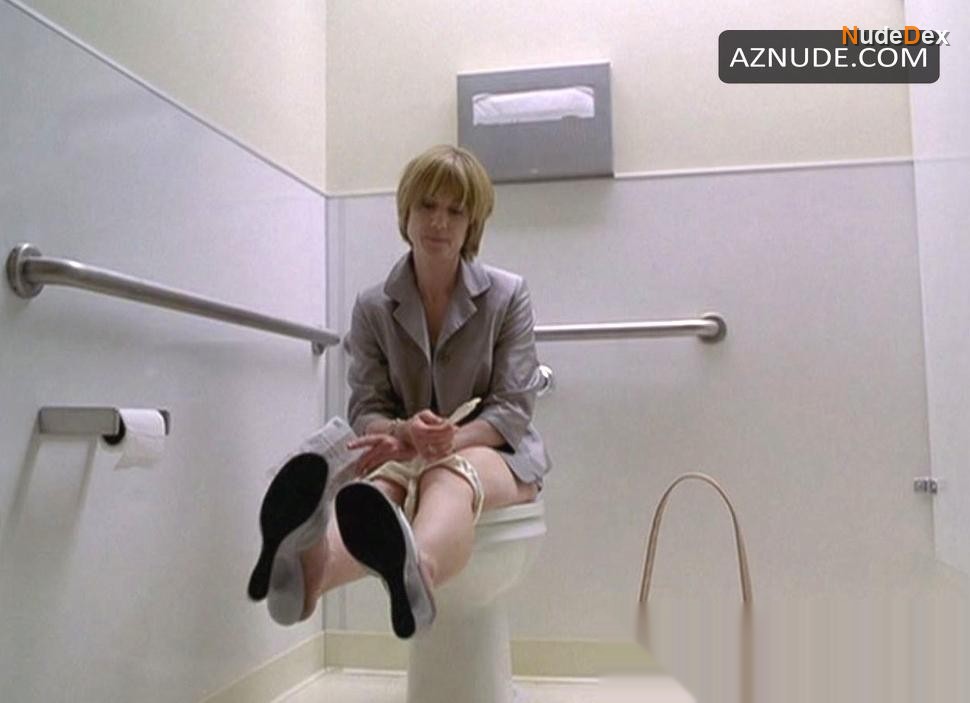 Things You Can Tell Just By Looking At Her in Things You Can Tell Just By Looking At Her, photo 11