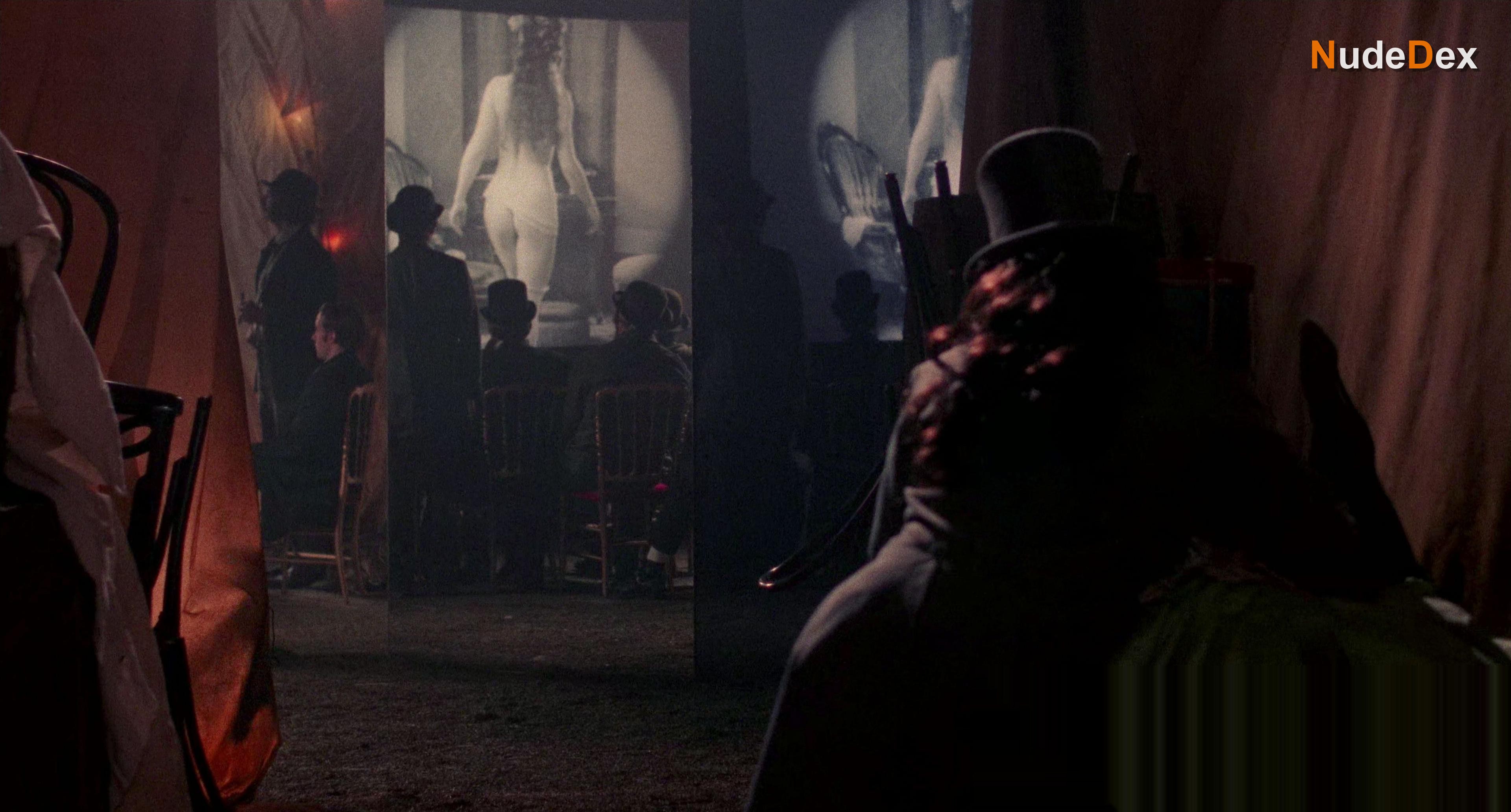 Judi Diamond in Dracula