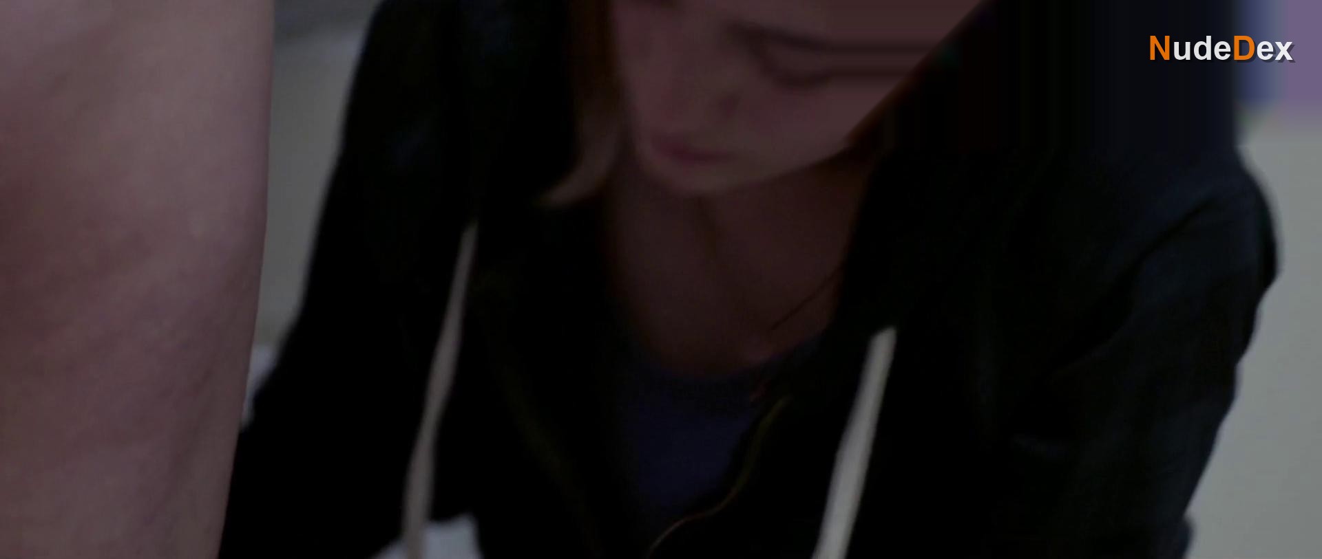 Idil Uner in Lui, photo 4