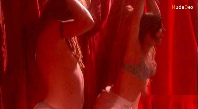 Ilona Verseghy in Zombie Beach Party, photo 5