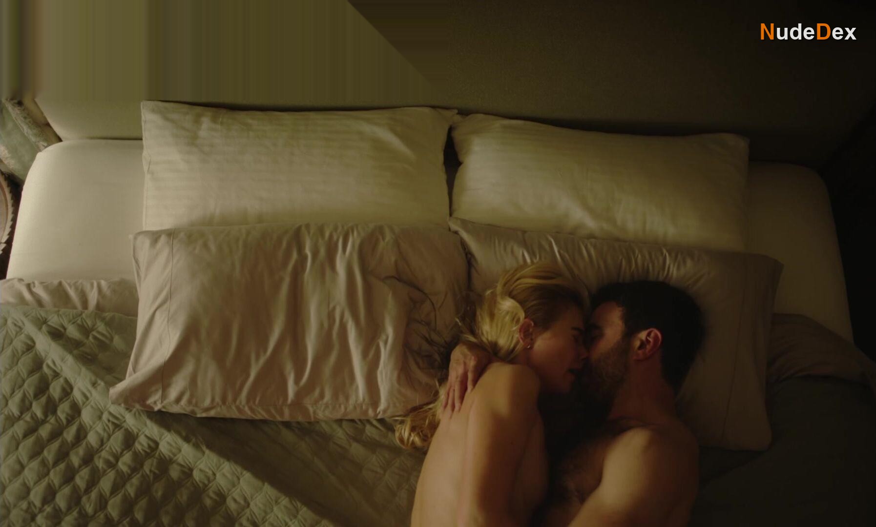 Imogen Poots in All Of You, photo 9