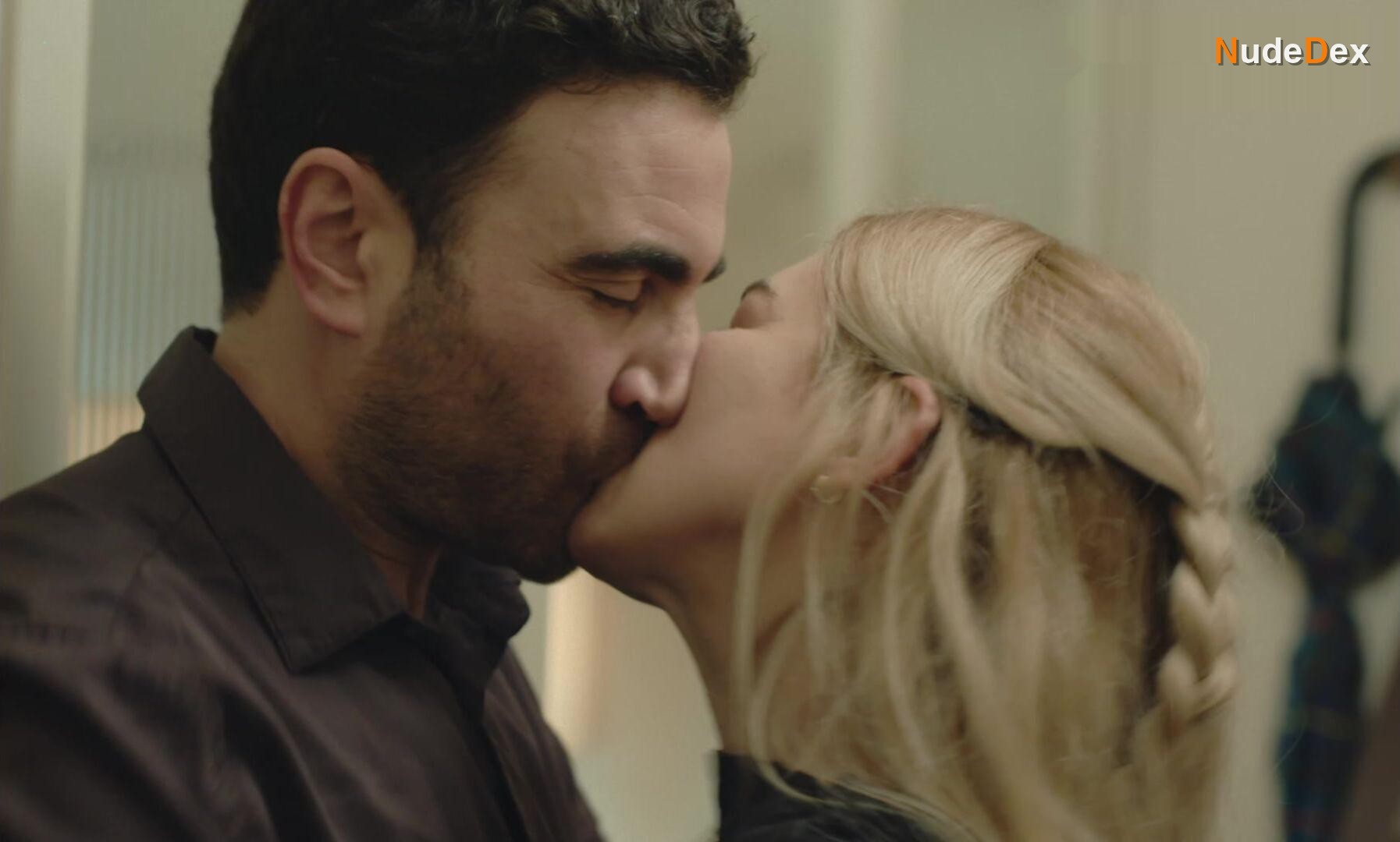 Imogen Poots in All Of You, photo 13