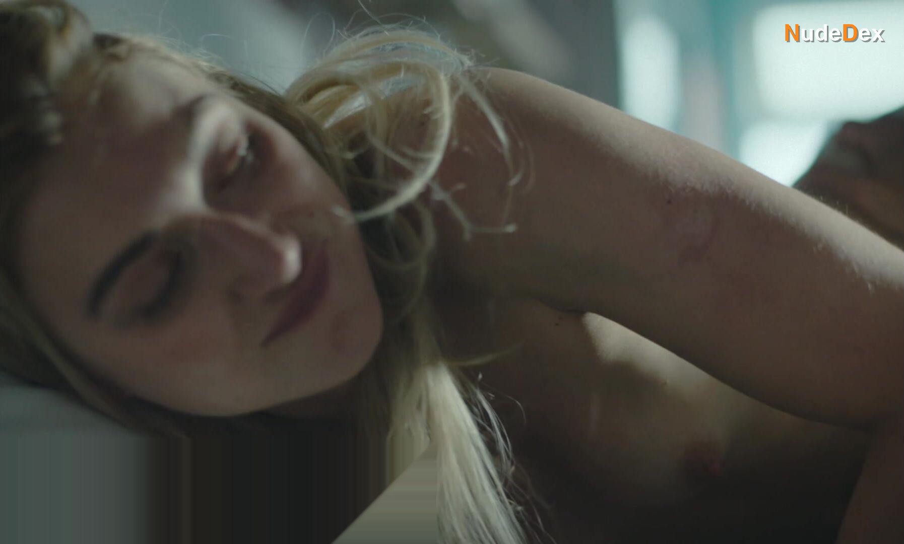 Imogen Poots in All Of You, photo 14