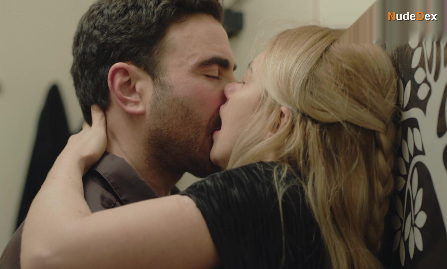 Imogen Poots in All Of You, photo 15