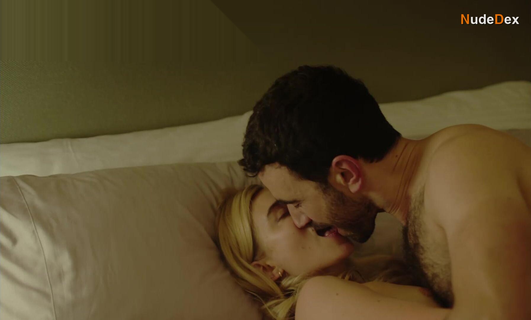 Imogen Poots in All Of You, photo 20