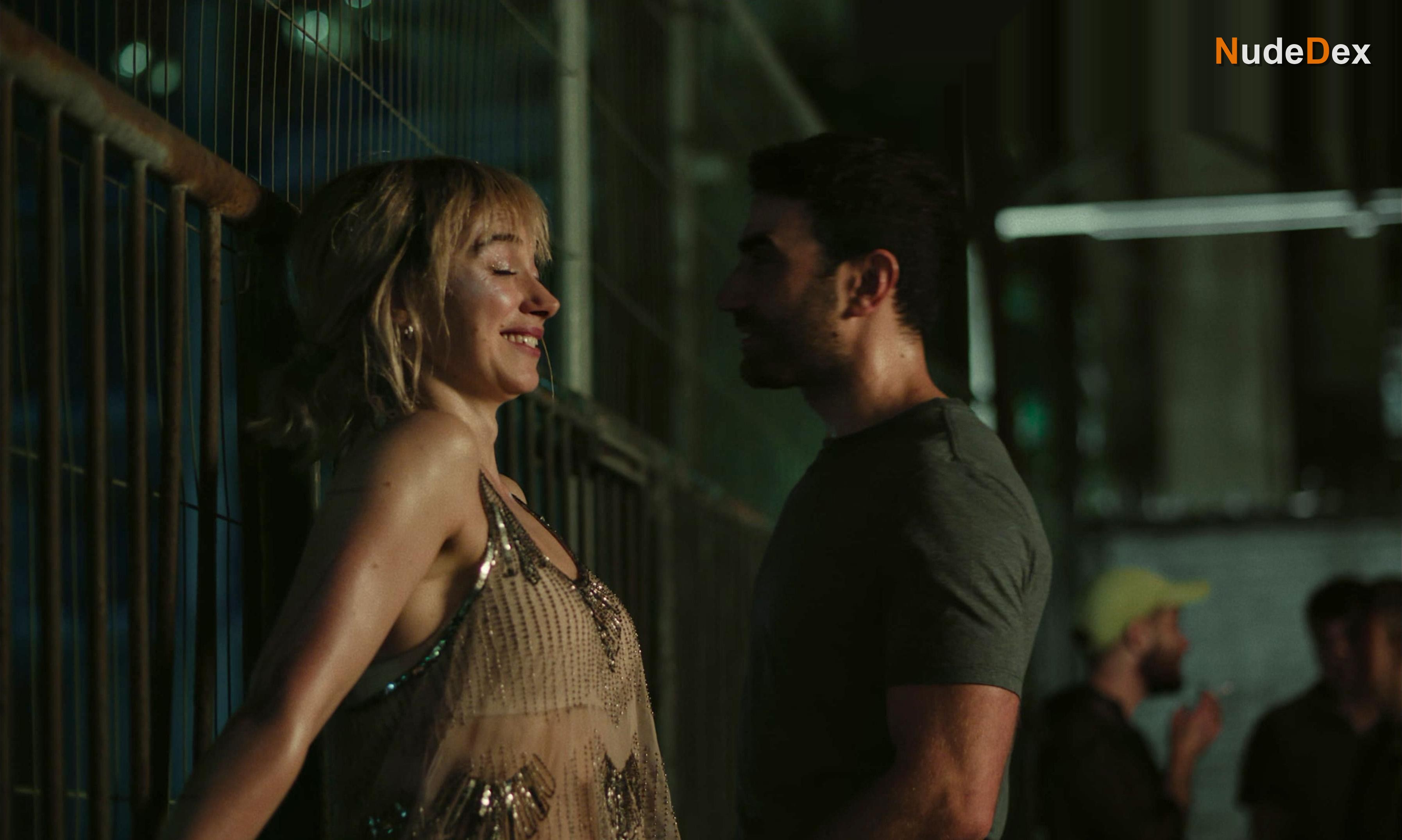 Imogen Poots in All Of You, photo 27