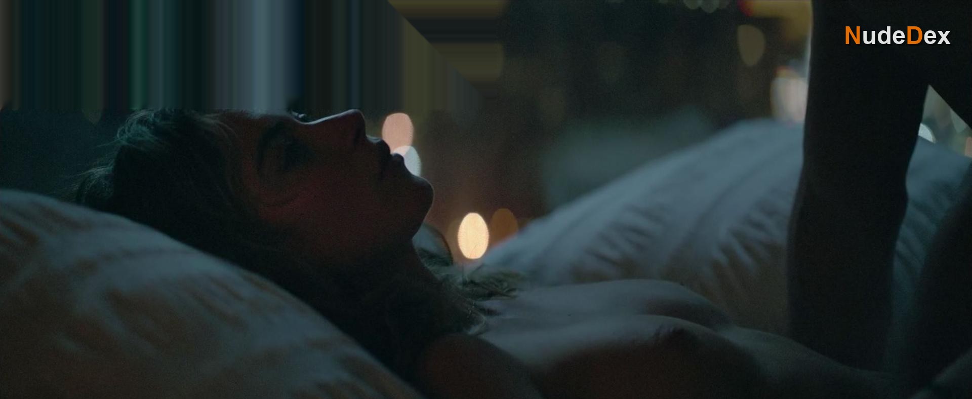 Imogen Poots in Frank Lola, photo 4