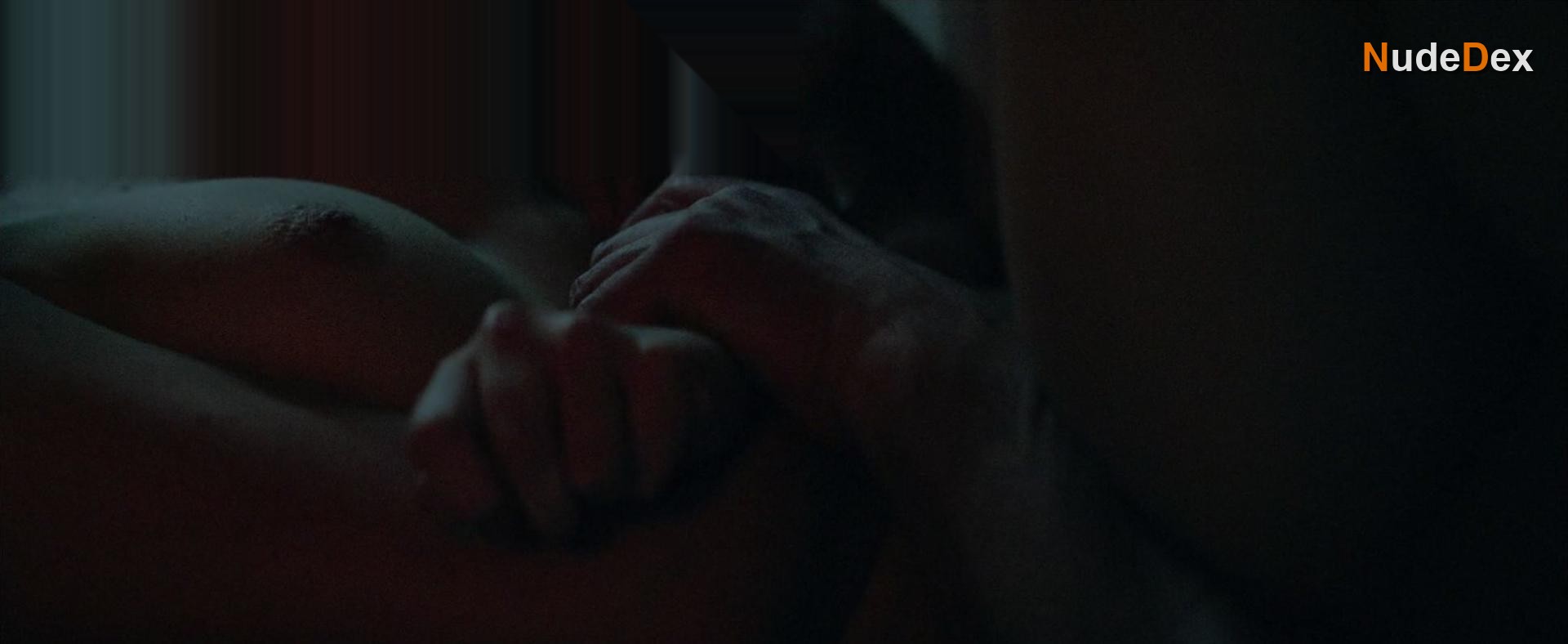 Imogen Poots in Frank Lola, photo 8