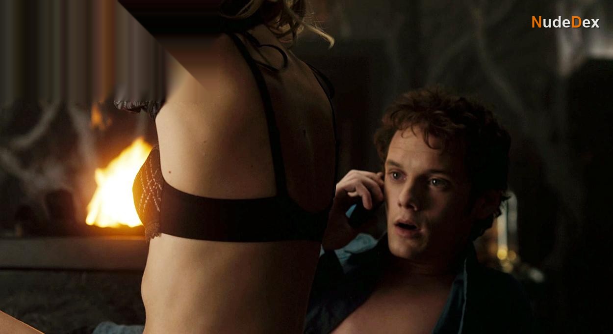 Imogen Poots in Fright Night, photo 1