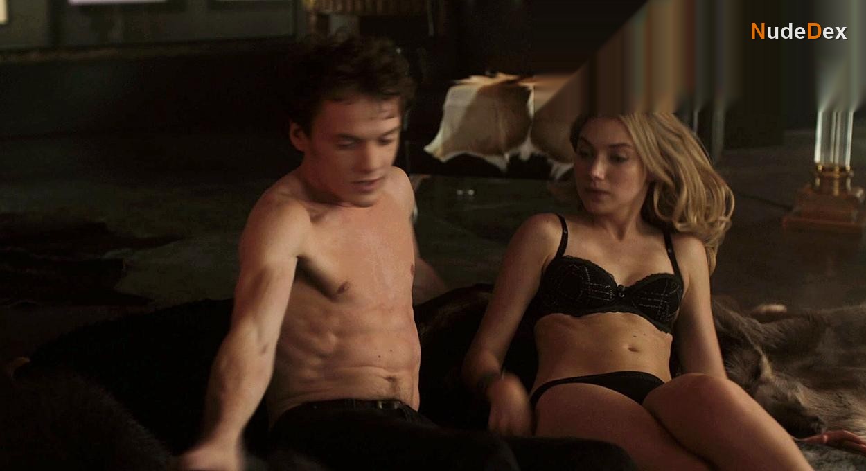 Imogen Poots in Fright Night, photo 3