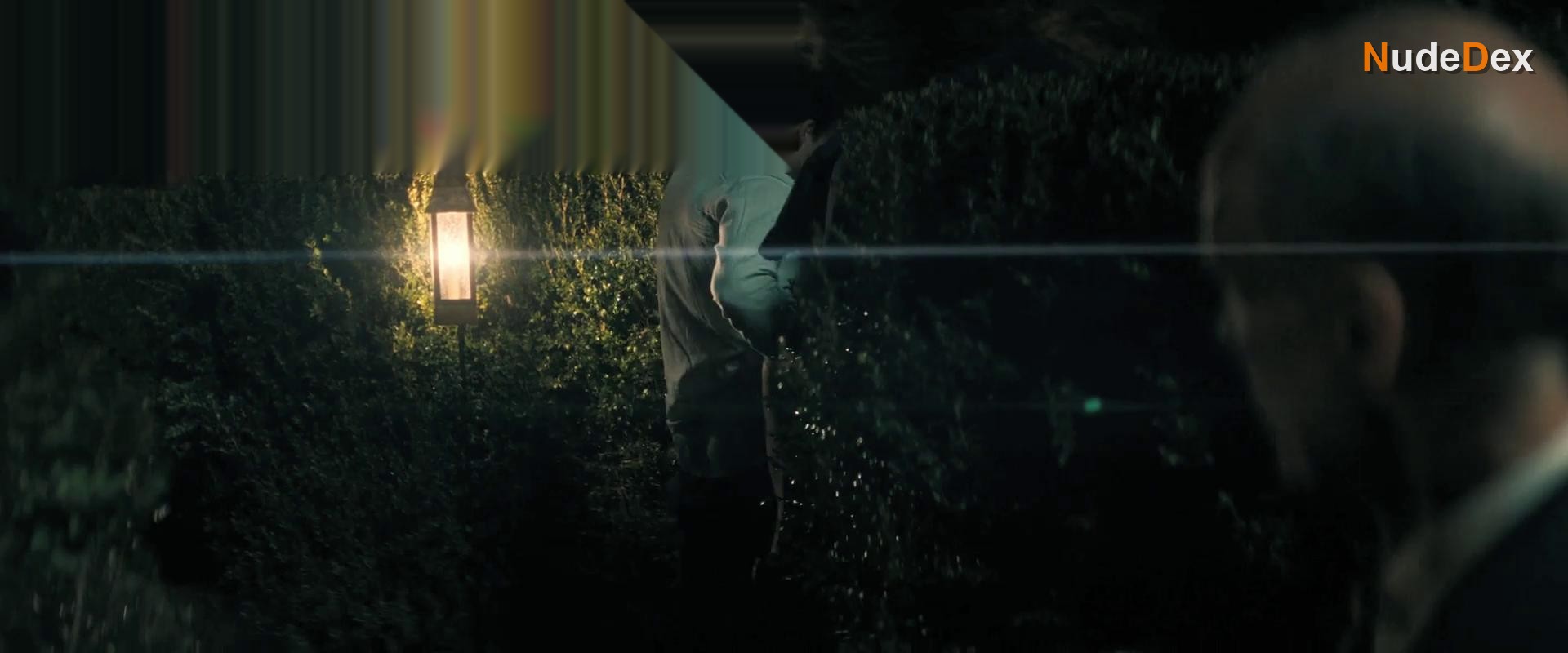 Imogen Poots in Hedda, photo 3