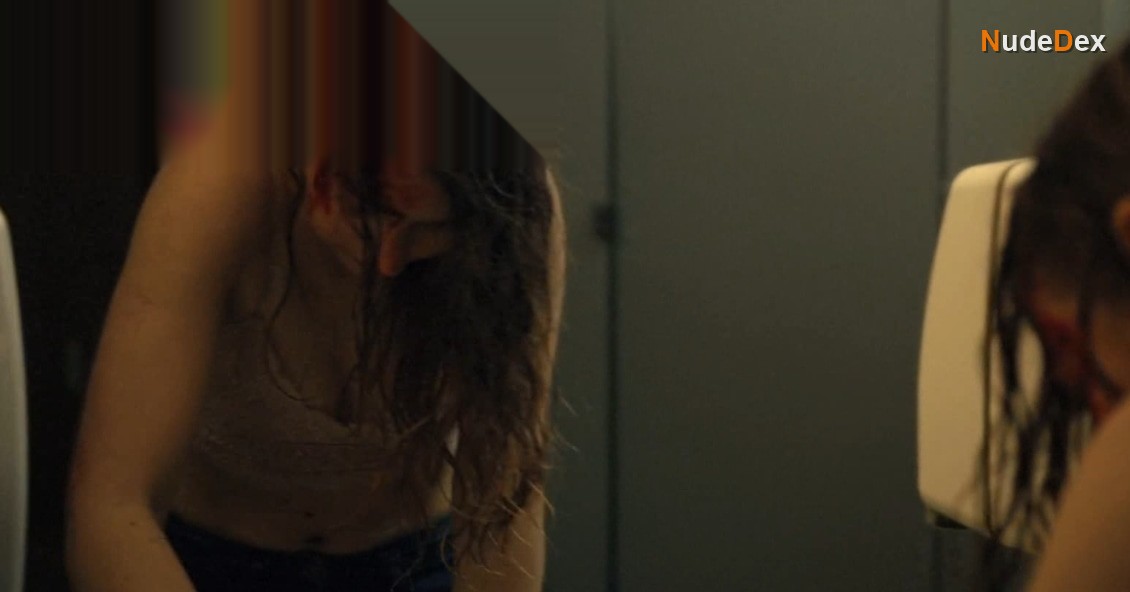 Imogen Poots in Mobile Homes, photo 2