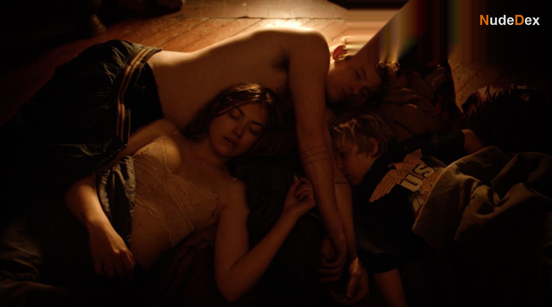 Imogen Poots in Mobile Homes, photo 11