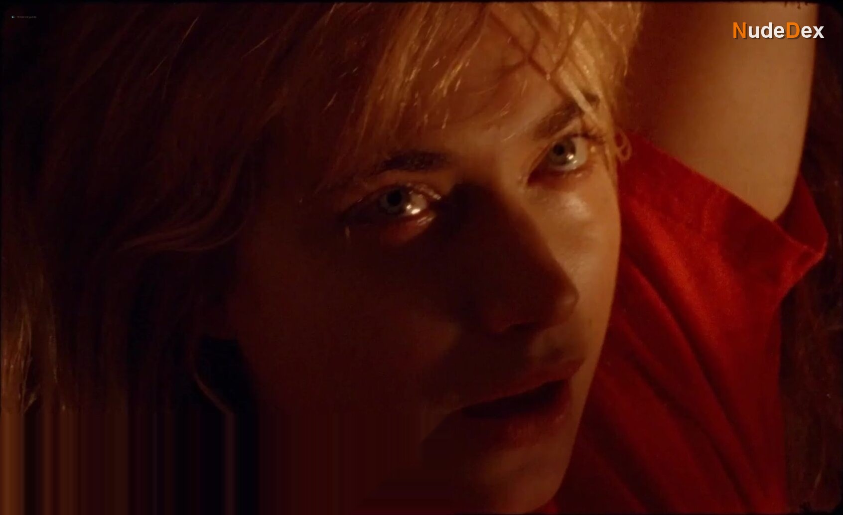Imogen Poots in The Chronology Of Water, photo 1