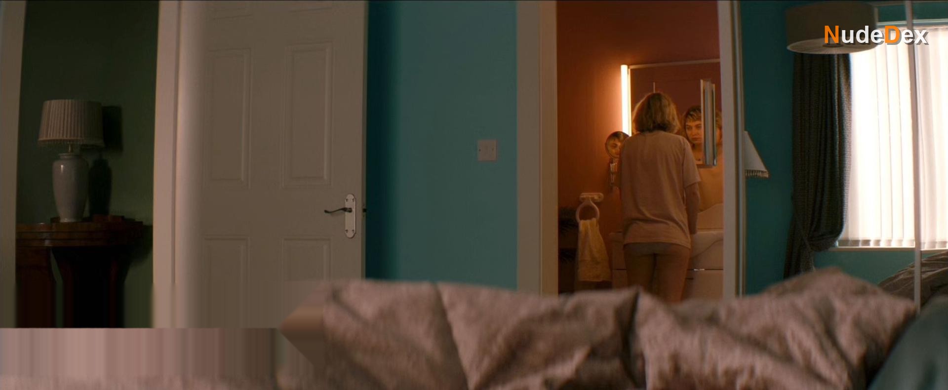 Imogen Poots in Vivarium, photo 7