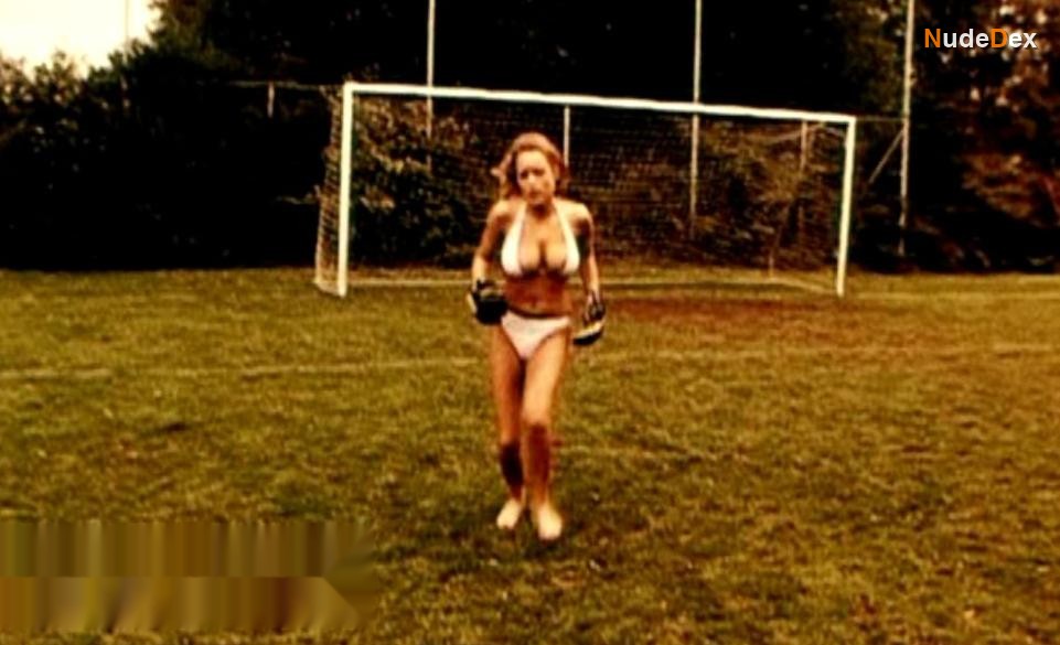 Ina Centio in Kick N Rush, photo 2