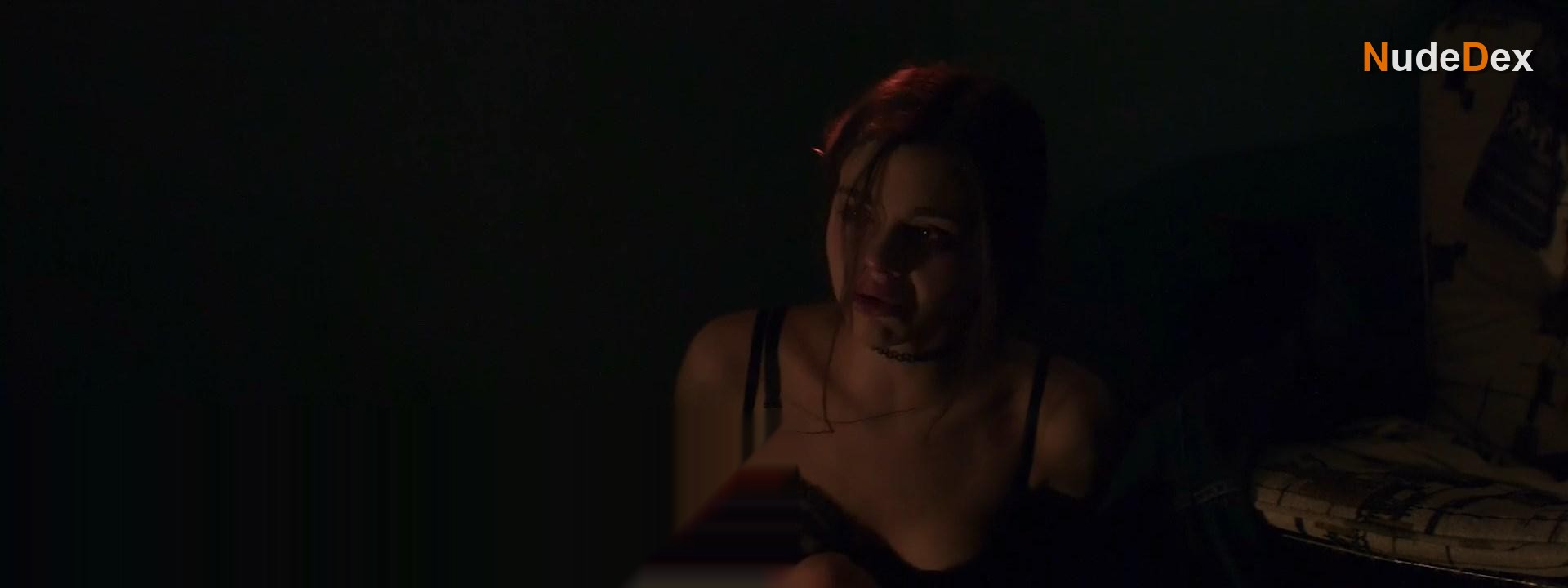 India Eisley in Adolescence, photo 6