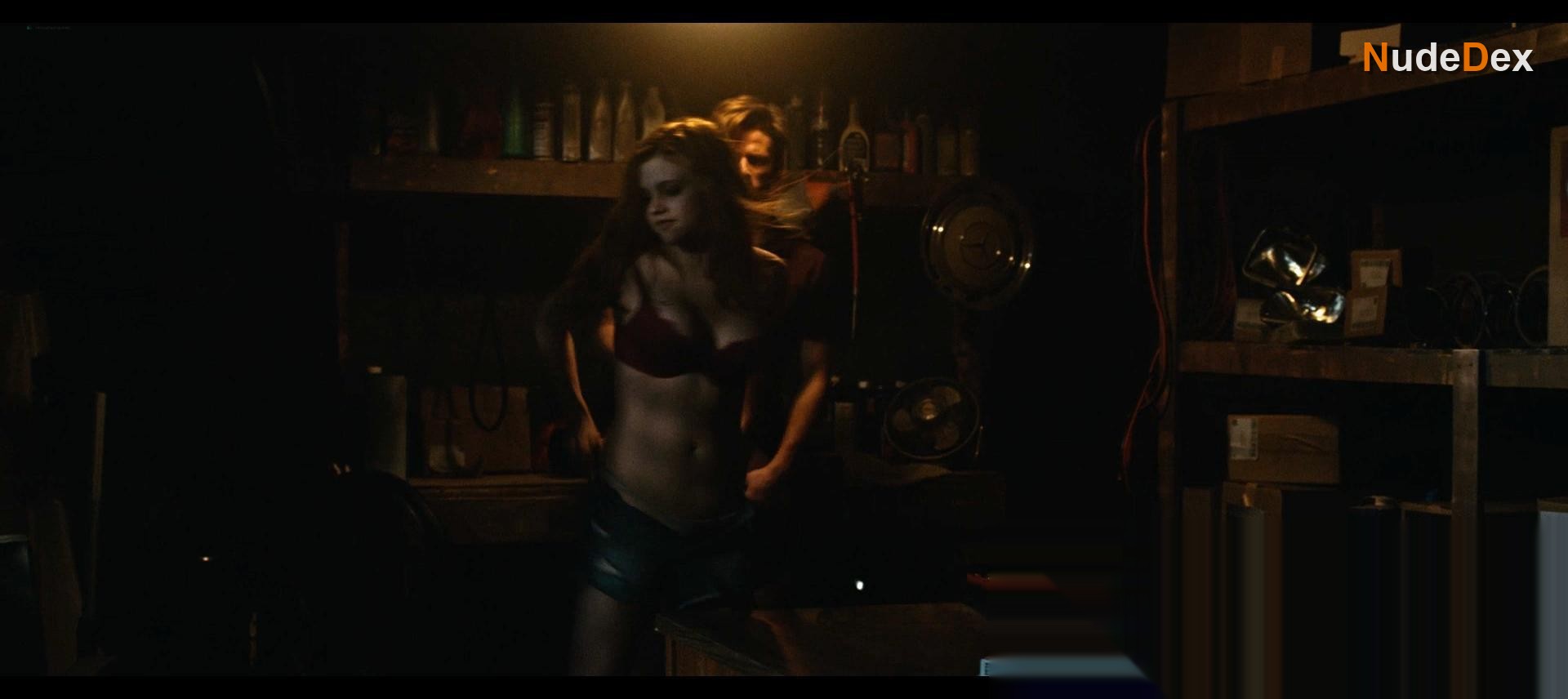 India Eisley in American Outlaws, photo 6