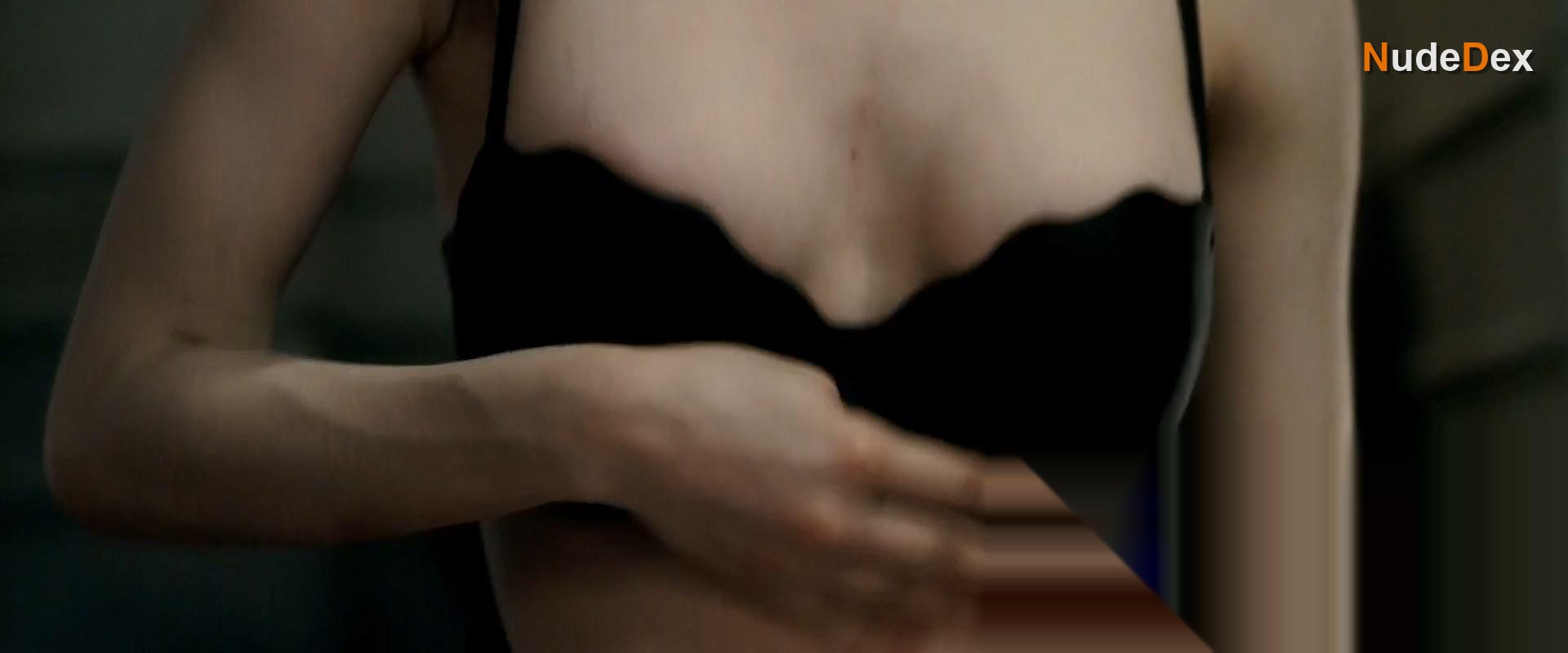 India Eisley in Kite, photo 6