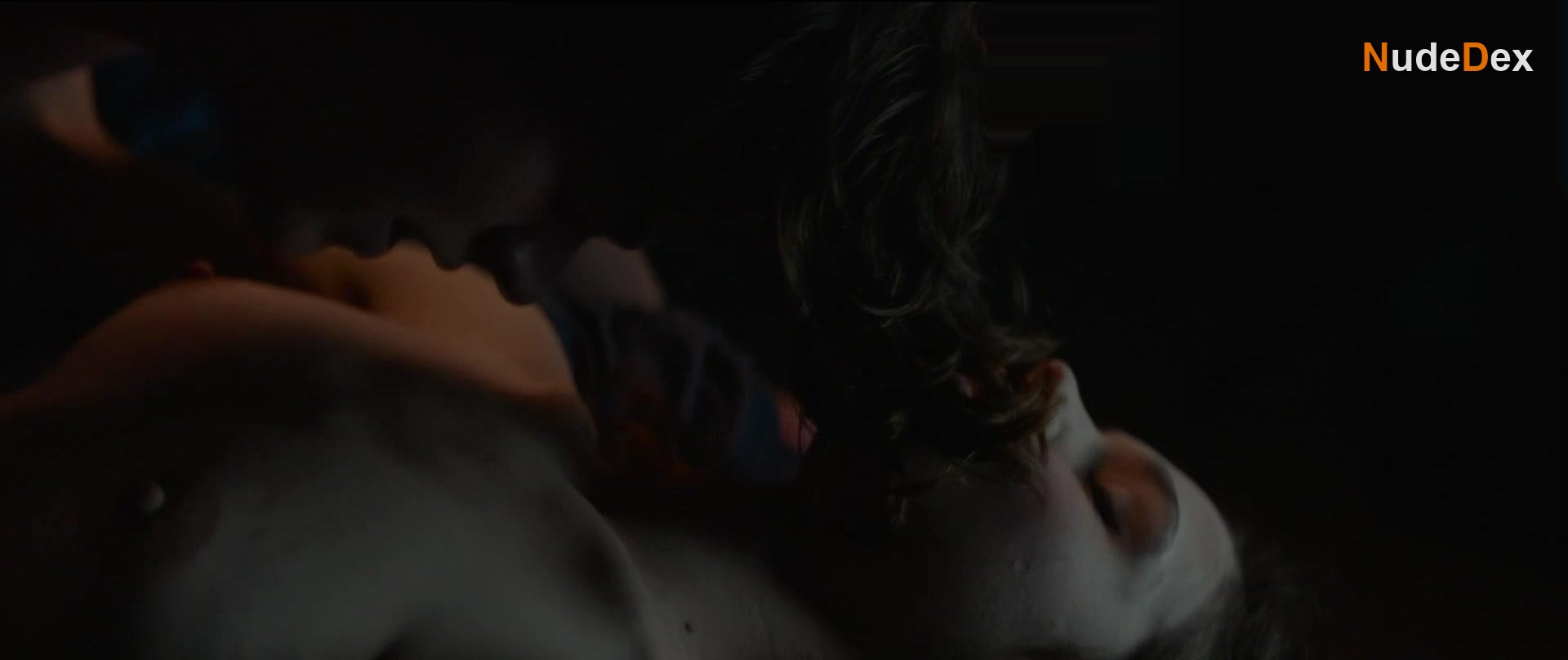 India Eisley in Look Away, photo 9