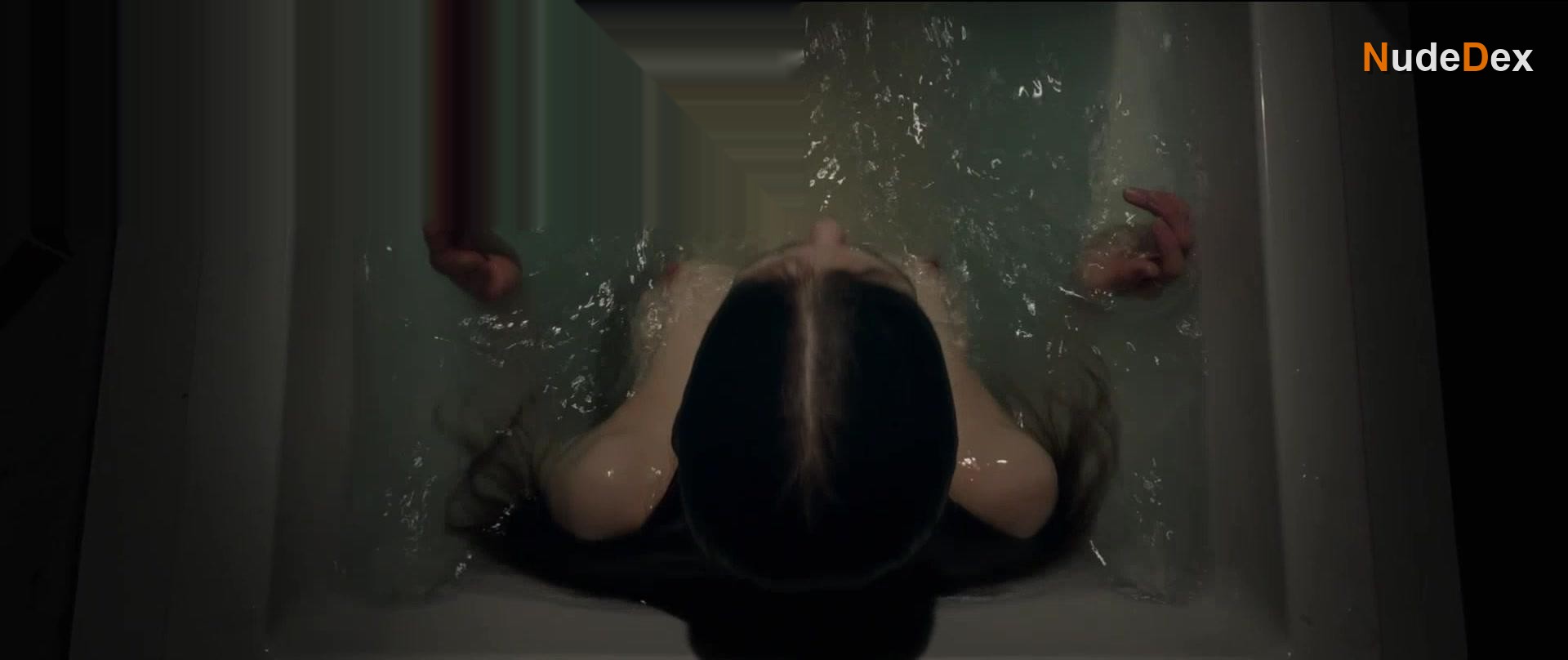 India Eisley in Look Away, photo 13