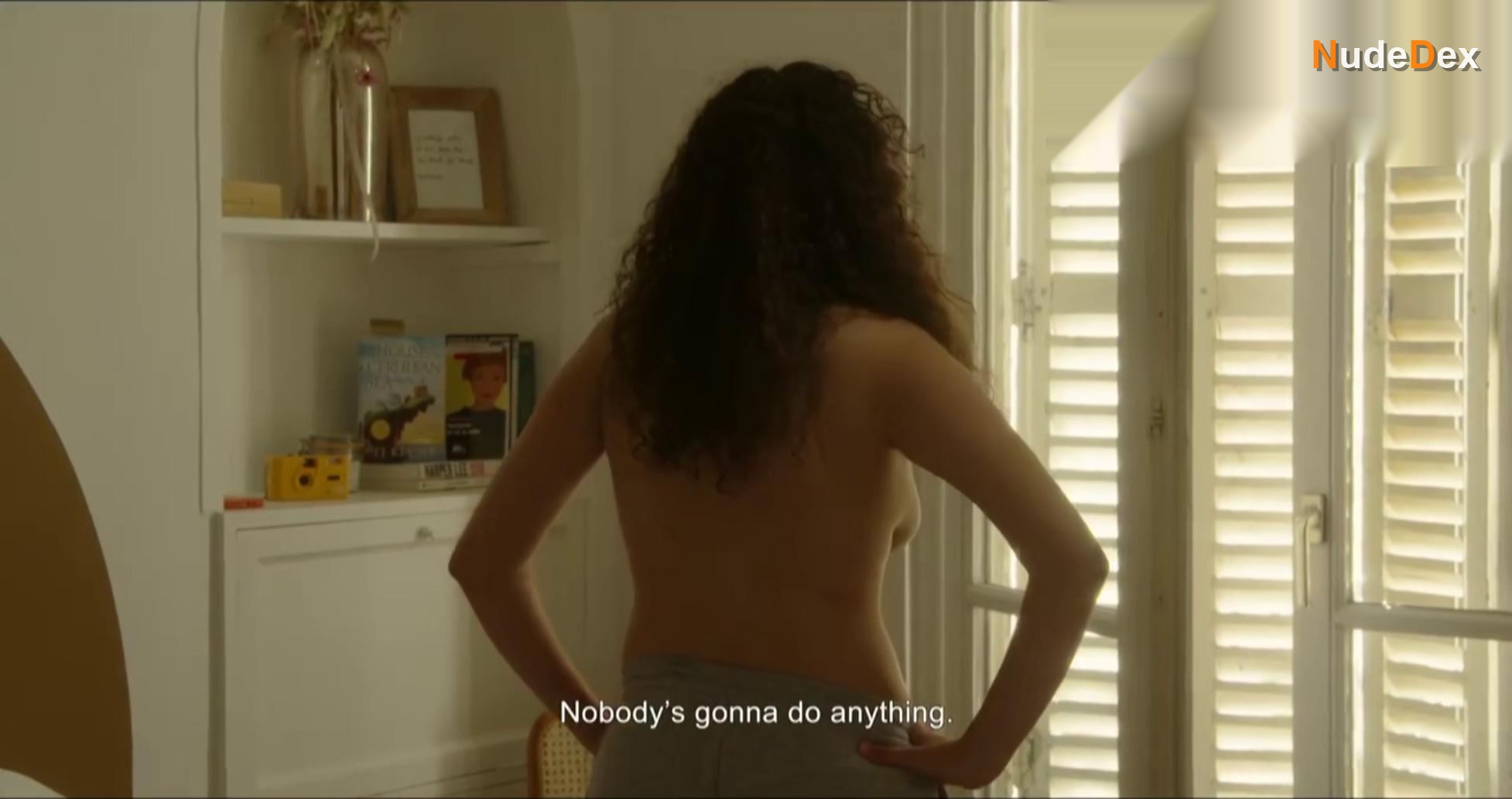 Ines Boukhelifa in Shirtless, photo 4