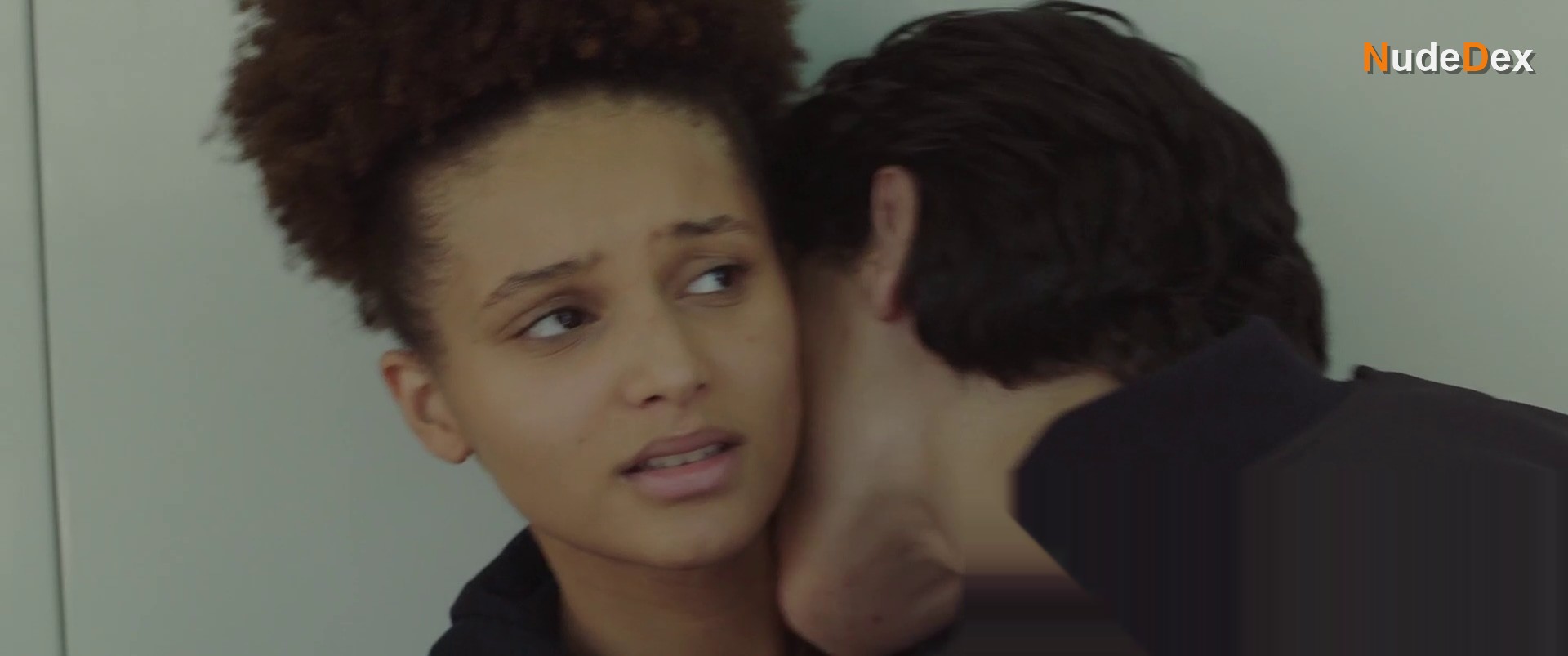 Ines D'assomption in How To Make Out, photo 1