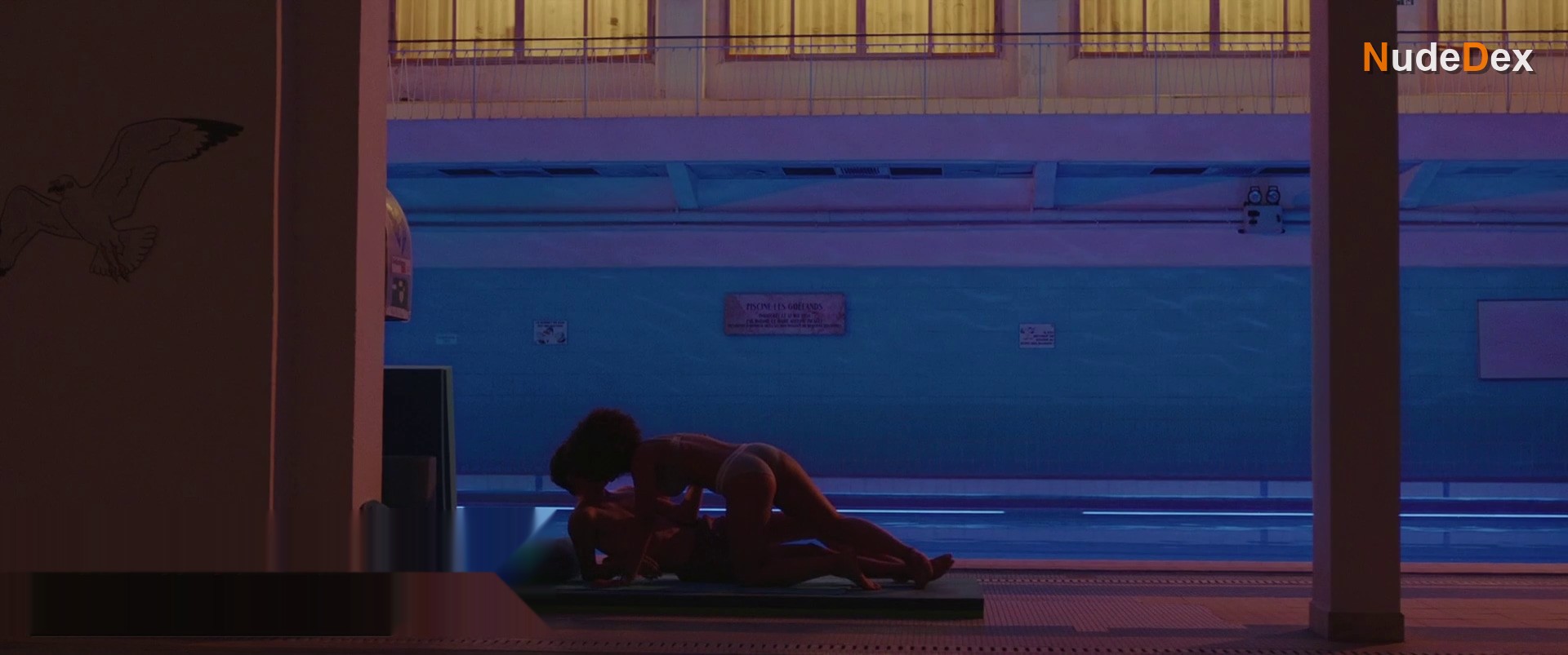 Ines D'assomption in How To Make Out, photo 20