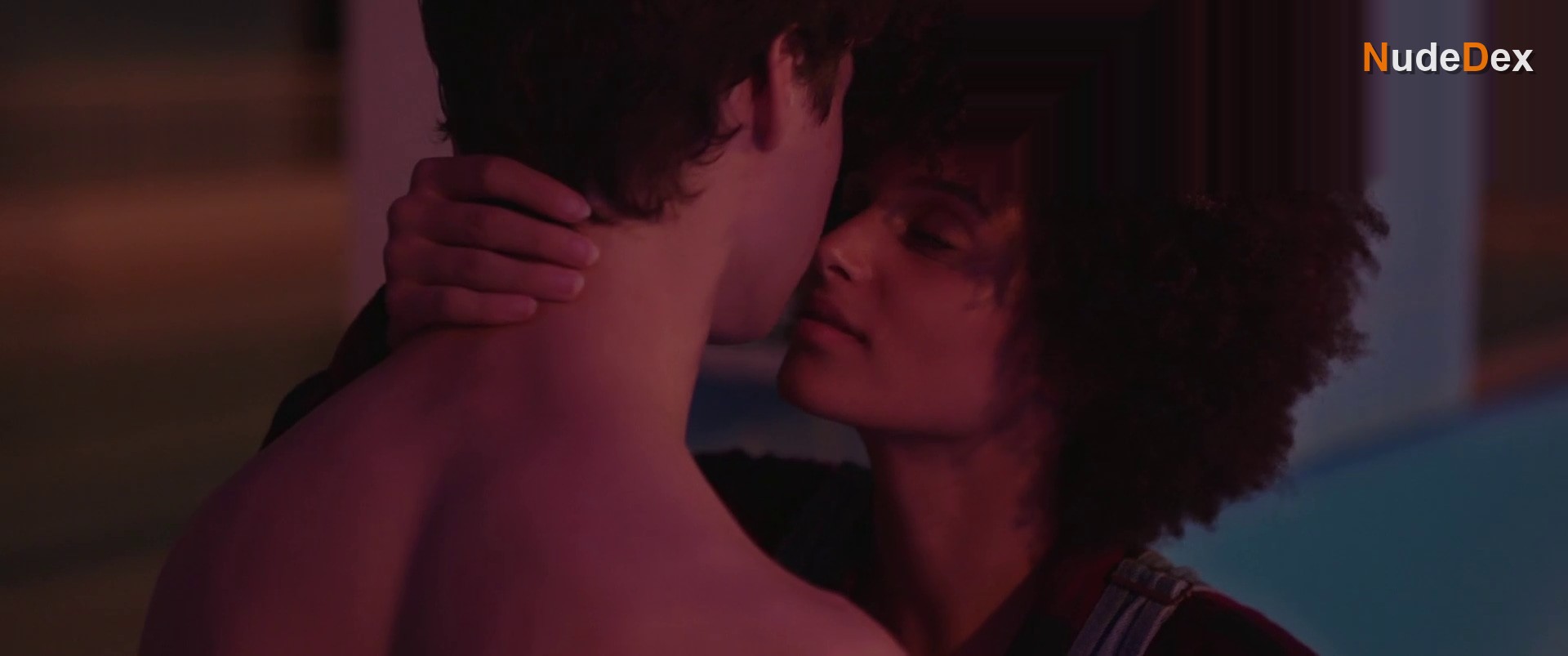 Ines D'assomption in How To Make Out, photo 27
