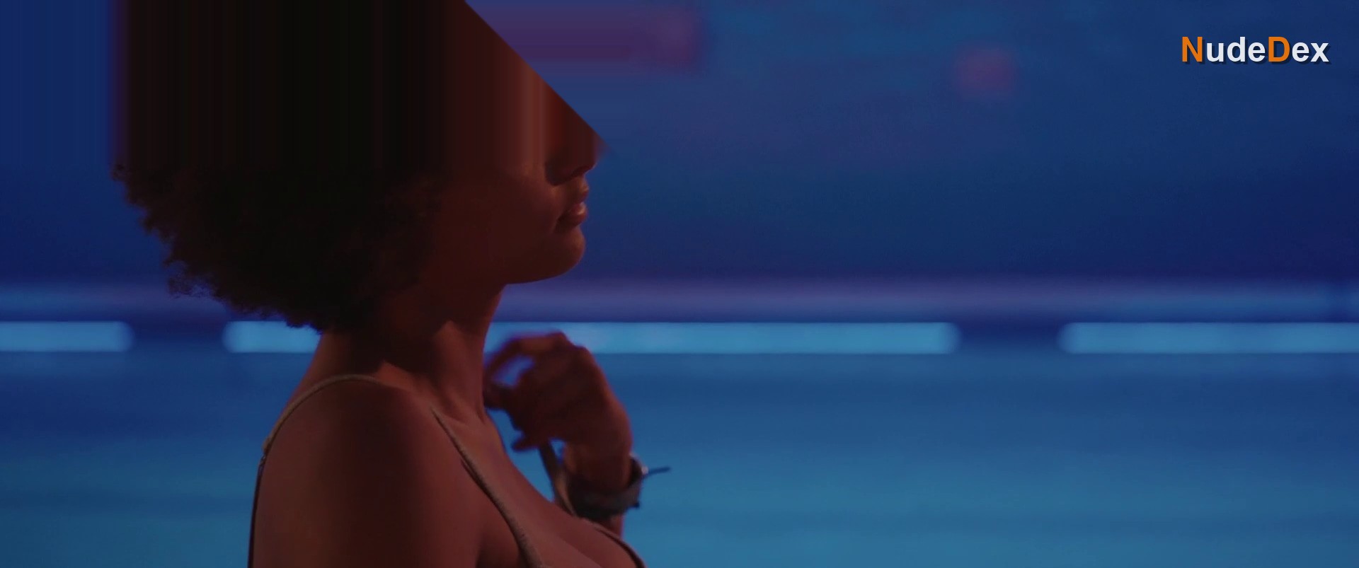 Ines D'assomption in How To Make Out, photo 32