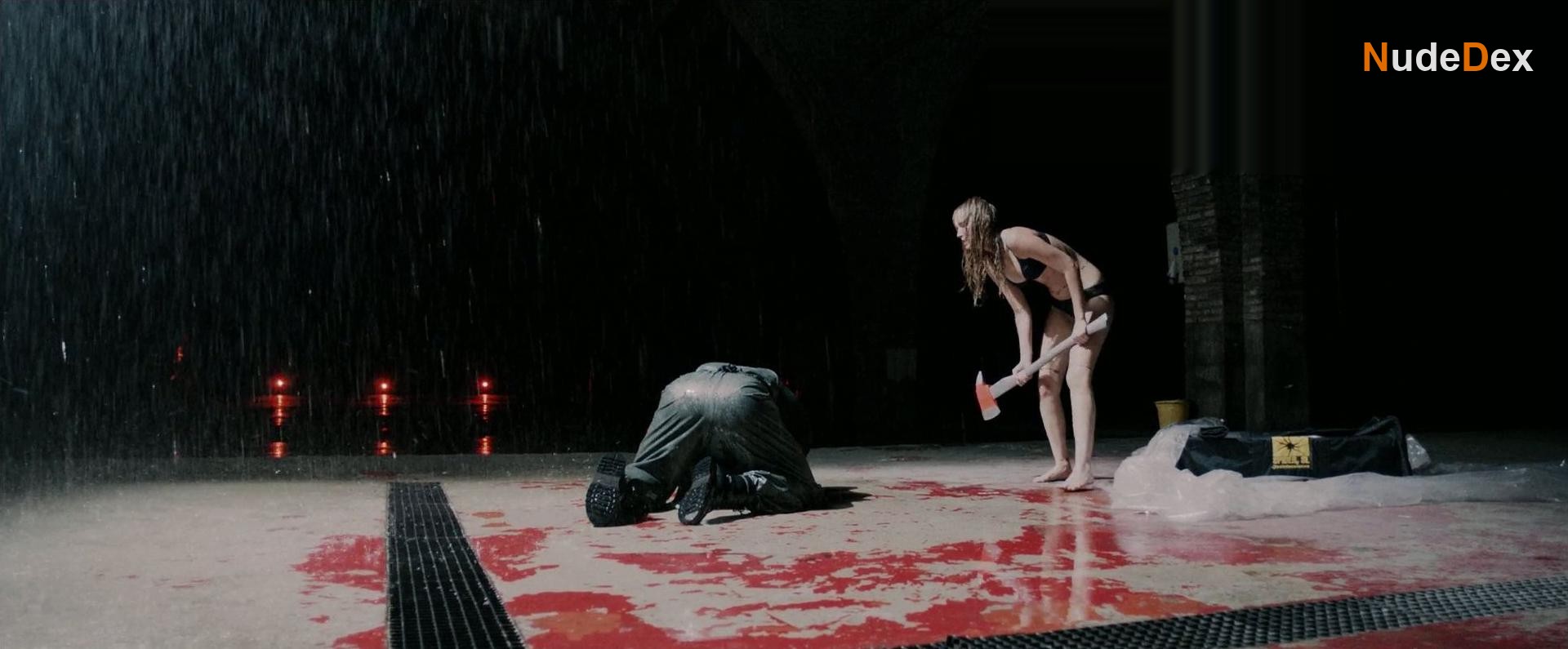 Ingrid Garcia Jonsson in Sweet Home, photo 1
