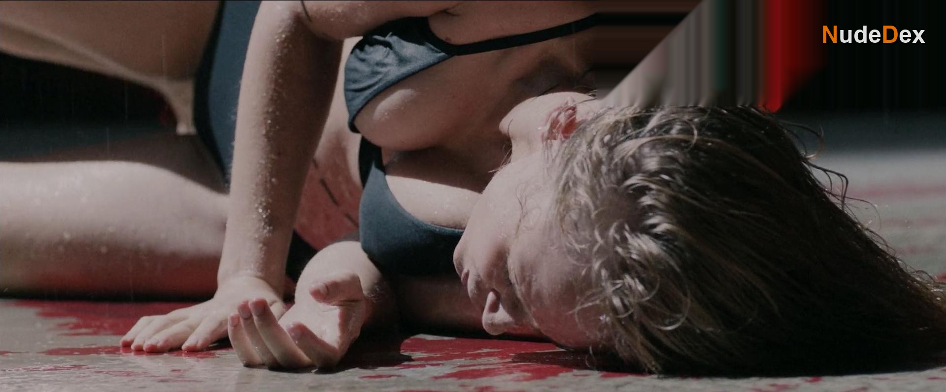 Ingrid Garcia Jonsson in Sweet Home, photo 2