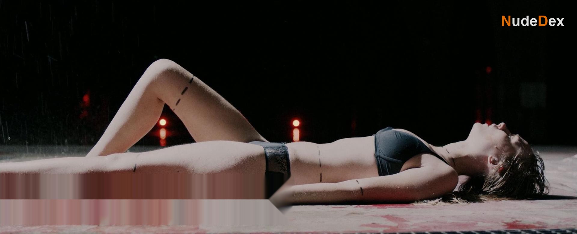 Ingrid Garcia Jonsson in Sweet Home, photo 3