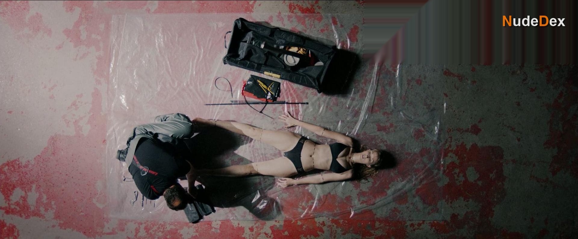 Ingrid Garcia Jonsson in Sweet Home, photo 4