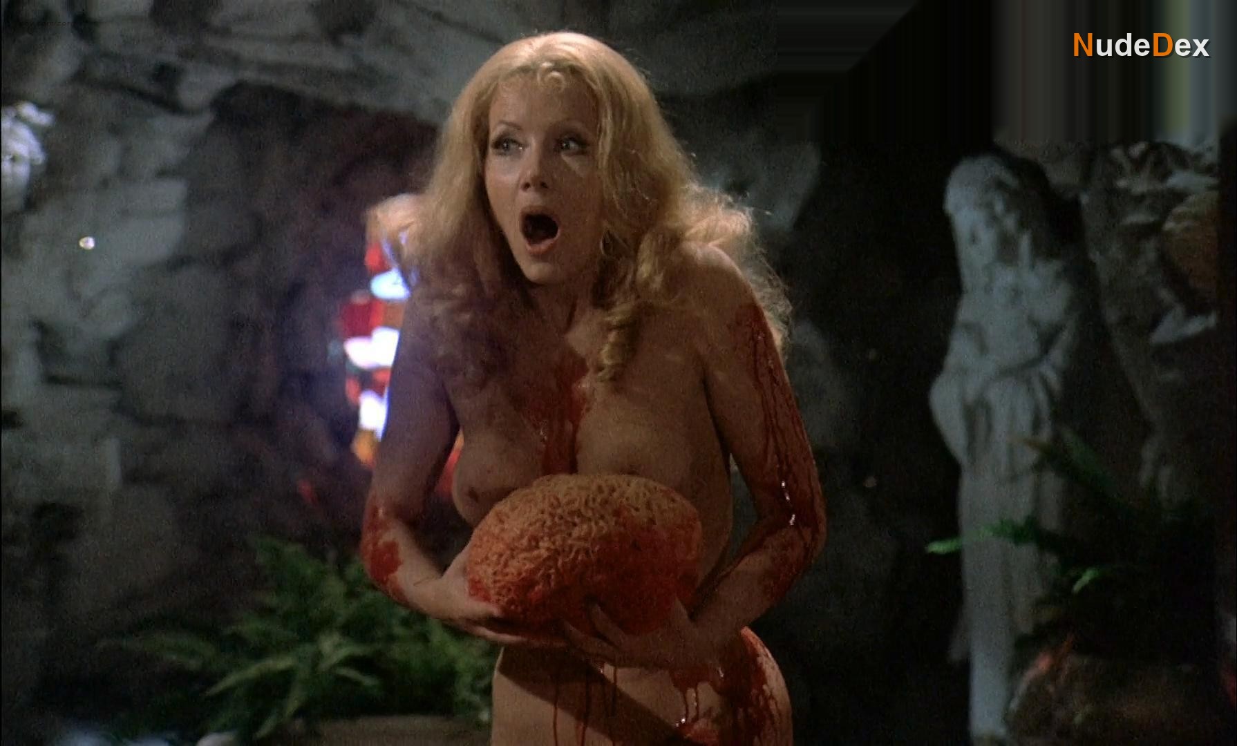 Ingrid Pitt in Countess Dracula, photo 6